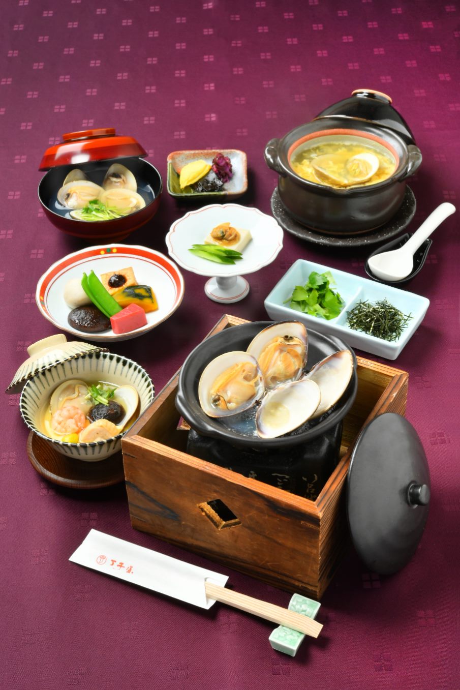 焼はま膳の焼きはまぐりと料理